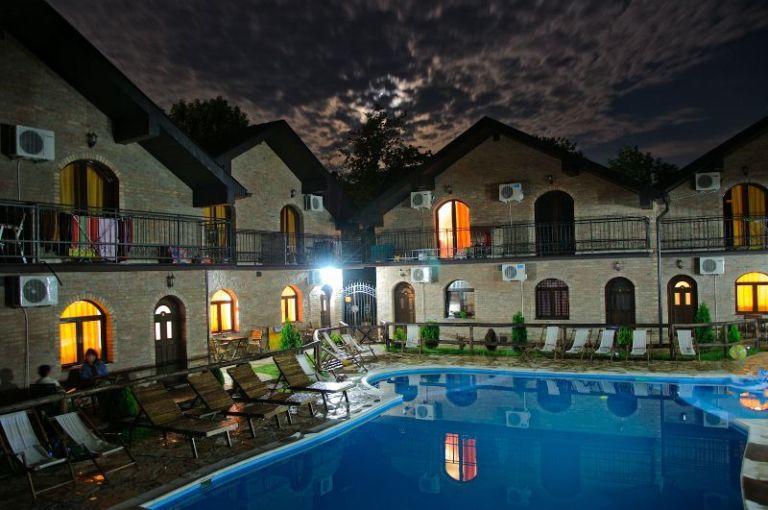 Apartments Jeremic بيلا تسركفا المظهر الخارجي الصورة